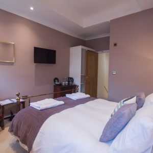 Room 4 - Cosy King